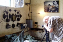 Sicherungskästen, Fotograf, moderne Kunst, altes Gemäuer Sicherungskästen, Fotograf, moderne Kunst, altes Gemäuer